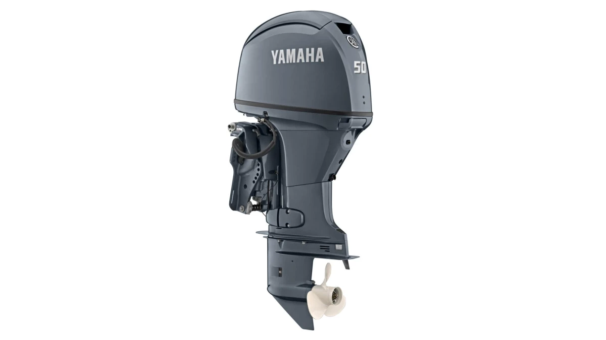 2026-yamaha-f50-eu-light-grey-metallic-studio-001-03