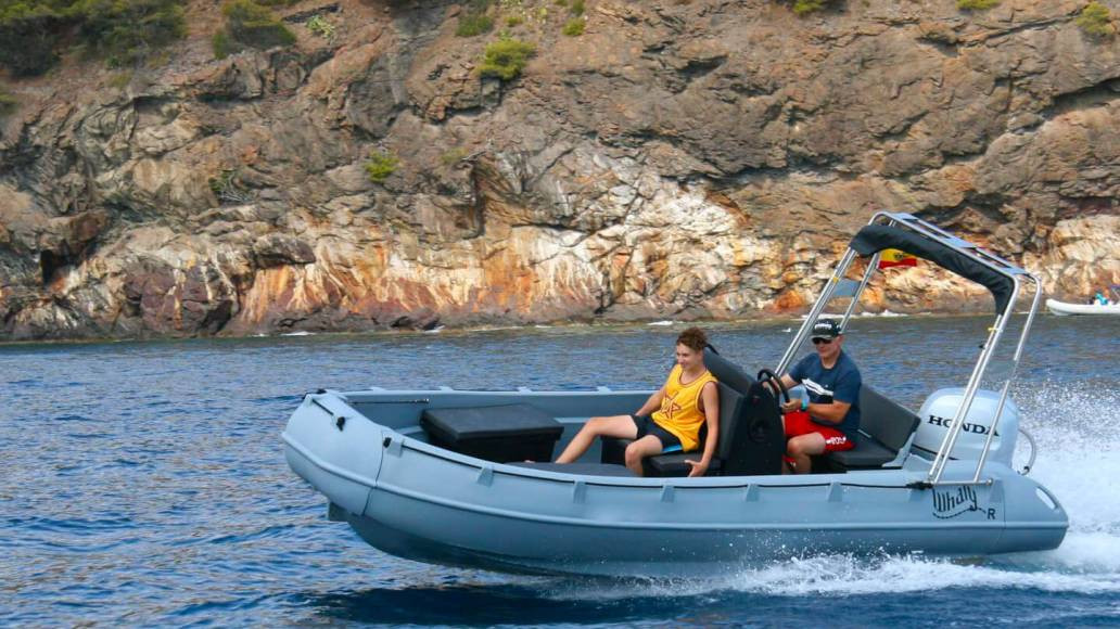 orangemarine-whaly-boats-500-r-pro-80-featured-uai-1032x580